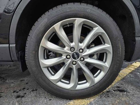 Used 2022 Lincoln Corsair AWD w/ Premium Package image 4