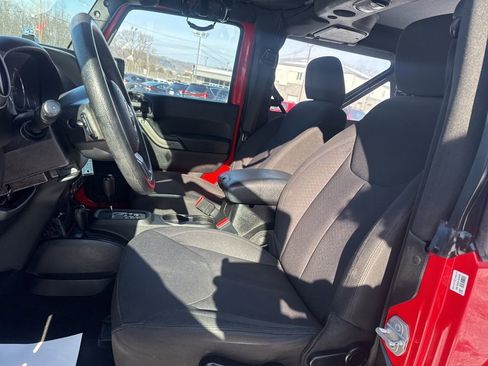 Used 2015 Jeep Wrangler Sport image 14