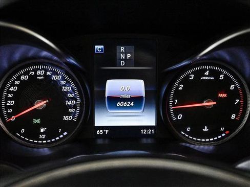 Used 2018 Mercedes-Benz GLC 300 4MATIC image 11