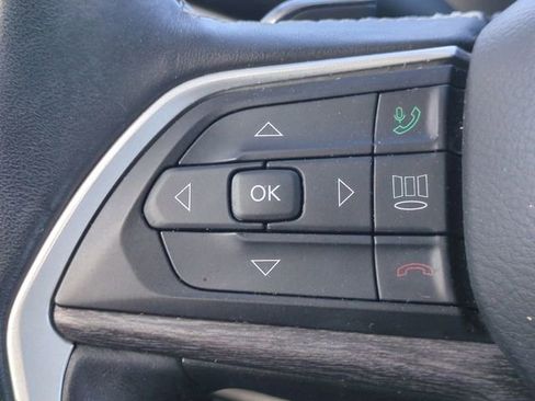 Used 2021 Jeep Grand Cherokee L Limited AWD/4WD image 26