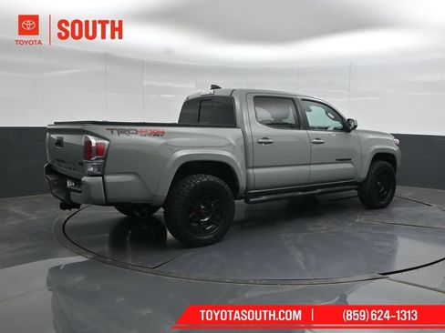 Used 2022 Toyota Tacoma TRD Sport w/ TRD Premium Sport Package AWD/4WD image 2