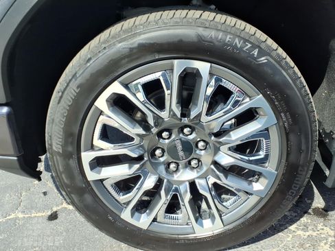Certified 2024 GMC Sierra 1500 Denali Ultimate AWD/4WD image 7