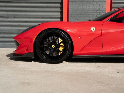 Used 2018 Ferrari 812 Superfast image 12