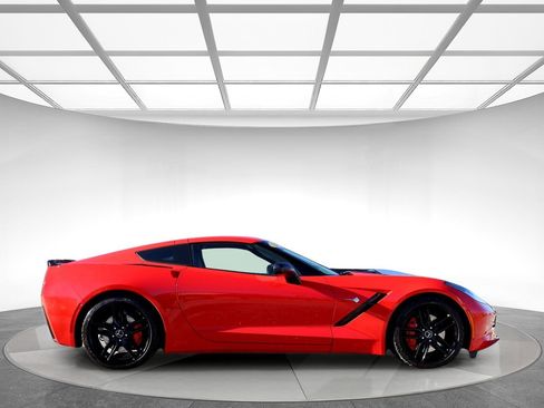 Used 2015 Chevrolet Corvette Stingray Z51 w/ 3LT Preferred Equipment Group image 4