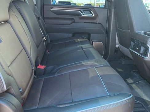 Used 2024 GMC Sierra 2500 Denali w/ Denali Reserve Package image 9