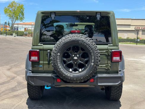 Used 2023 Jeep Wrangler Unlimited w/ Sun & Screen Package AWD/4WD image 6