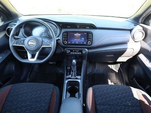 Certified 2022 Nissan Kicks SR w/ Interior Electronics Package FWD image 20