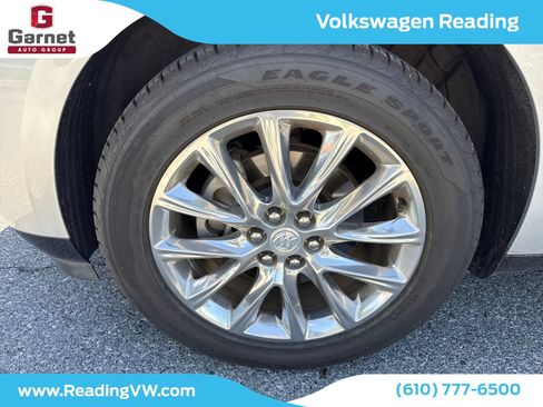 Used 2019 Buick Enclave Premium AWD/4WD image 10