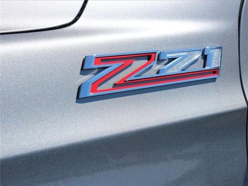 Used 2023 Chevrolet Suburban Z71 image 47