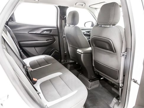 Used 2024 Chevrolet TrailBlazer LS w/ LS Confidence Package FWD image 33