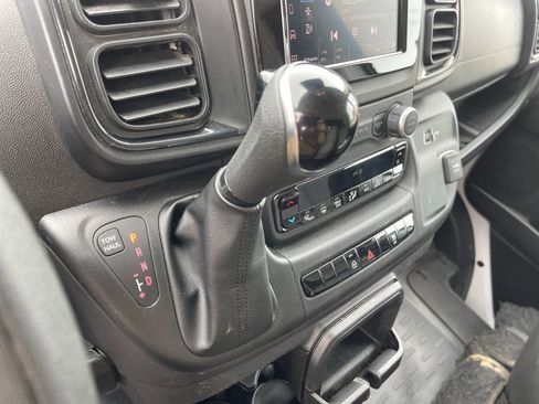 Used 2025 RAM ProMaster 2500 w/ Convenience Group FWD image 24