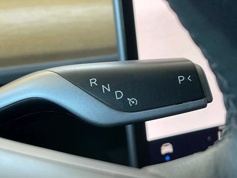 Used 2023 Tesla Model 3 Standard Range RWD image 34