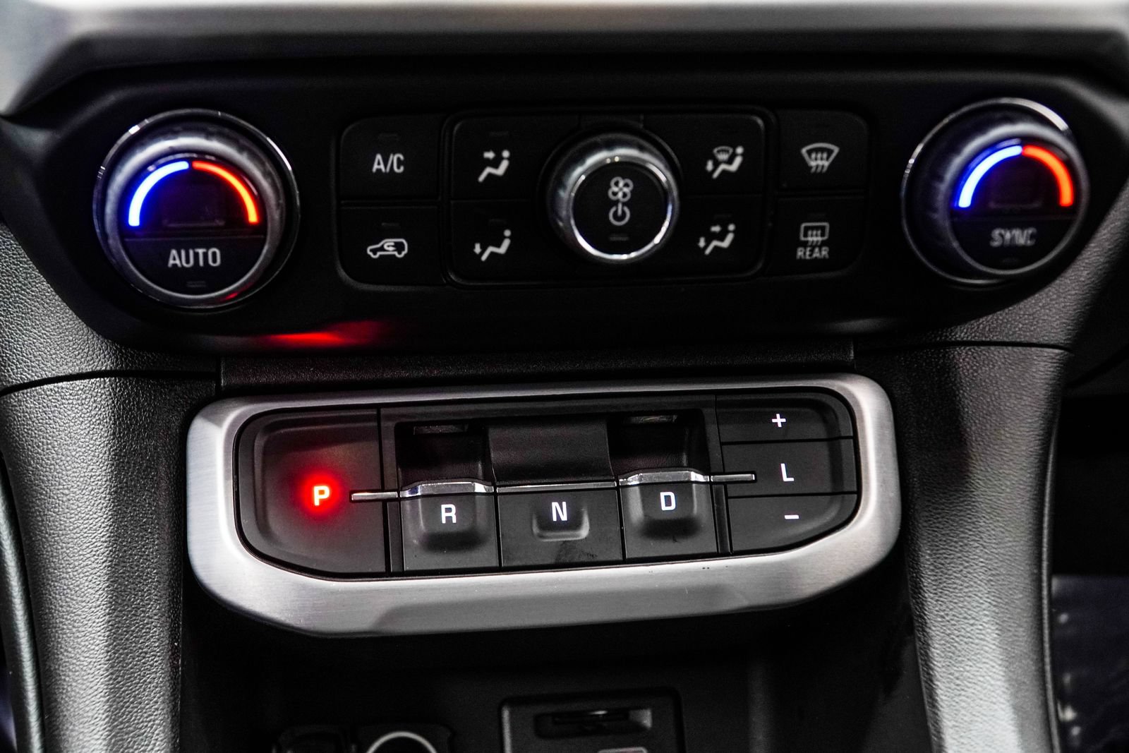 Used 2023 GMC Acadia SLT w/ Preferred Package AWD/4WD image 23