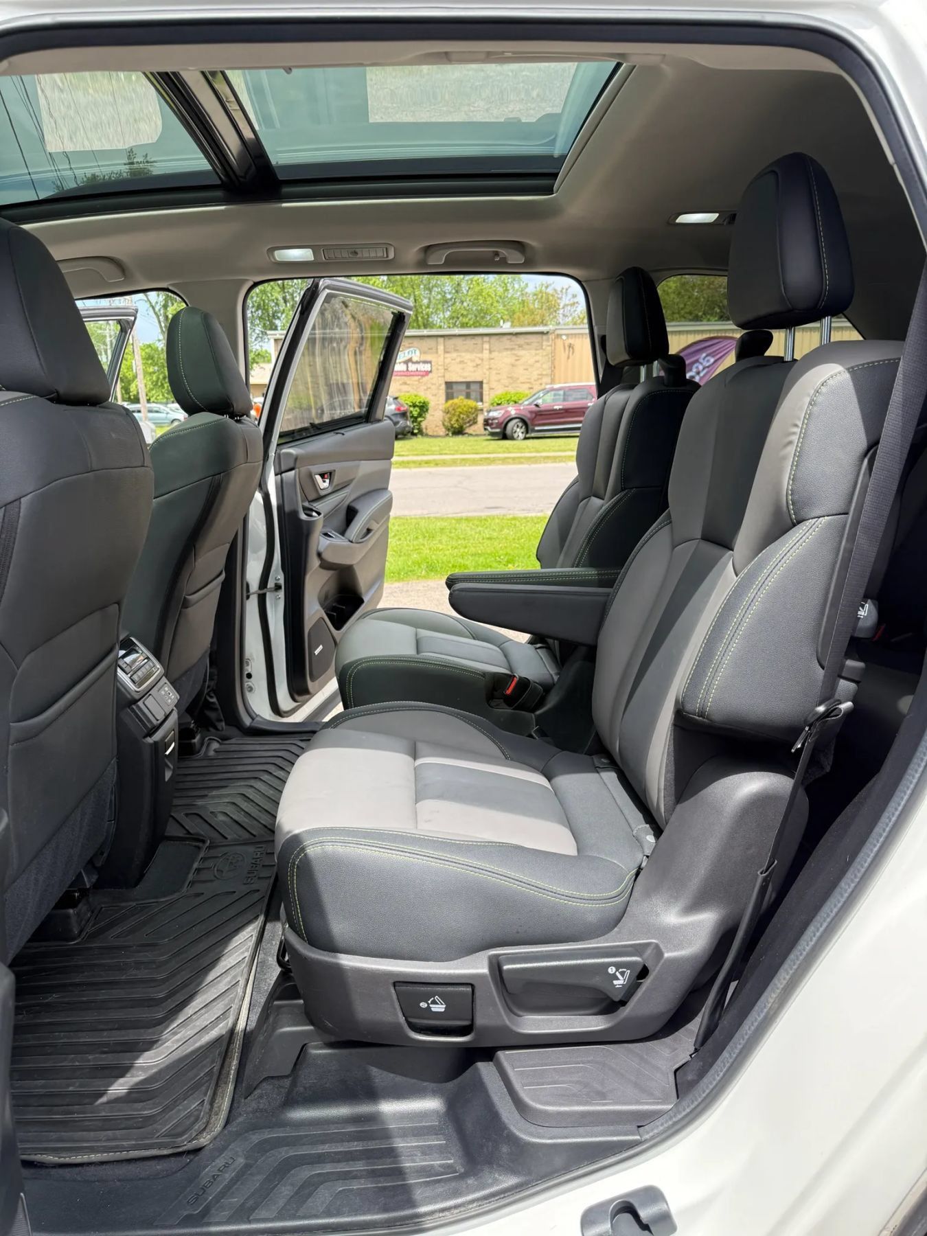 Used 2024 Subaru Ascent Onyx Edition Limited w/ Popular Package Onyx AWD/4WD image 19