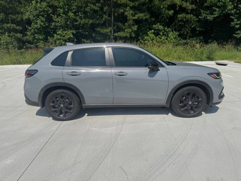 Used 2024 Honda HR-V Sport image 4