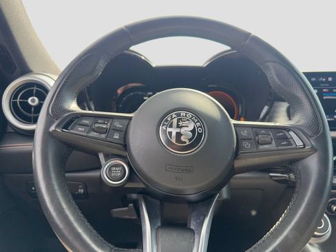 Used 2024 Alfa Romeo Tonale Ti AWD/4WD image 12