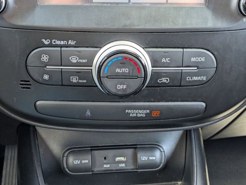 Used 2018 Kia Soul + FWD image 21