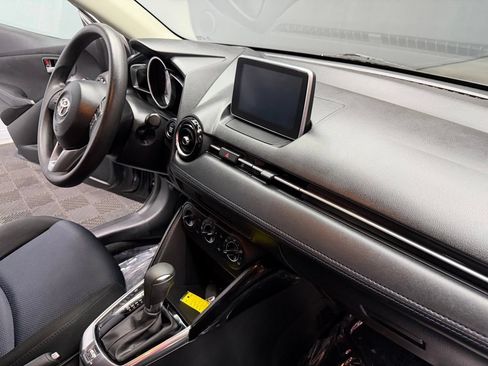 Used 2017 Toyota Yaris iA FWD image 48