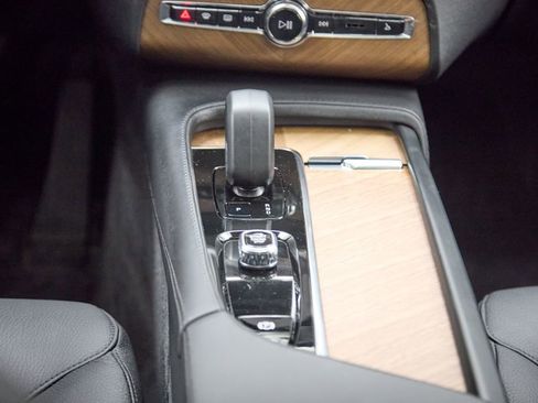 Certified 2023 Volvo XC90 B6 Plus w/ Protection Package Premier image 34