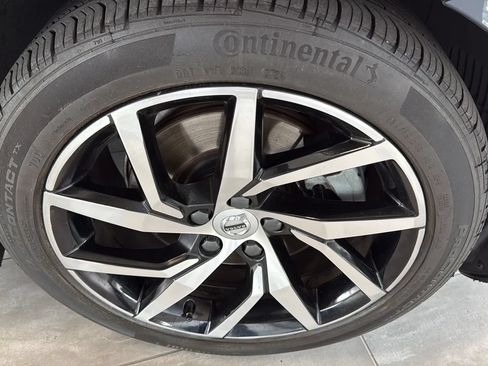 Used 2020 Volvo S60 T5 Momentum FWD image 45