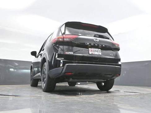 Used 2024 Nissan Rogue SV FWD image 49