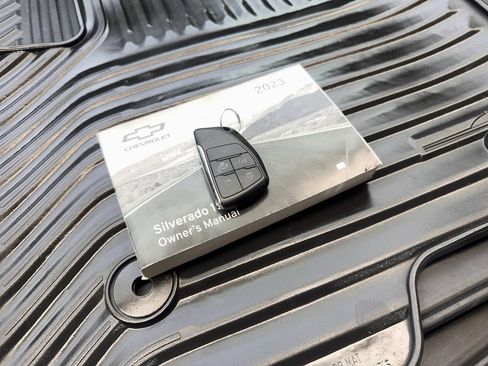 Used 2023 Chevrolet Silverado 1500 Custom RWD image 81