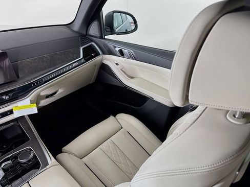 New 2026 BMW X5 xDrive40i w/ Climate Comfort Package image 25