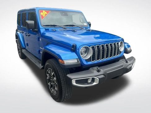Used 2024 Jeep Wrangler Unlimited Sahara AWD/4WD image 3