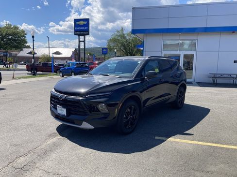 New 2025 Chevrolet Blazer LT w/ Midnight/Sport Edition image 3