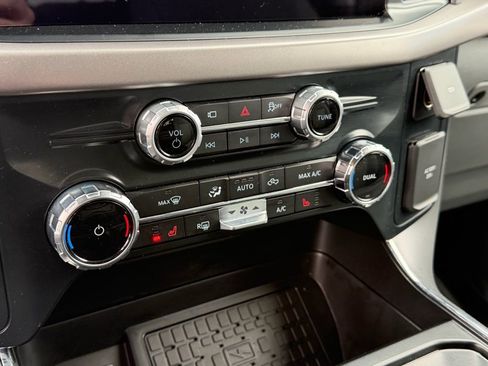 Used 2025 Ford F150 XLT w/ Equipment Group 302A MID image 17