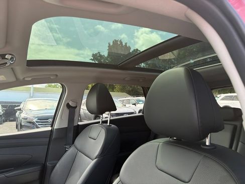 Certified 2025 Hyundai Tucson SEL AWD/4WD image 17