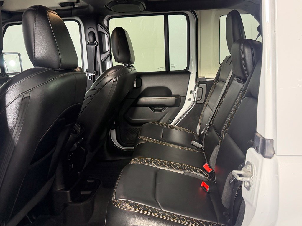 Used 2020 Jeep Wrangler Unlimited Sahara AWD/4WD image 17
