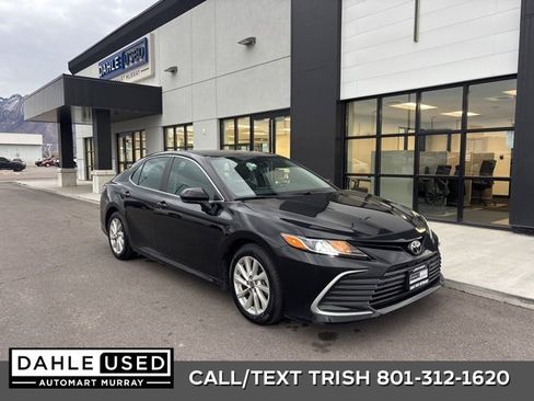 Used 2024 Toyota Camry LE image 1