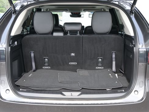 Used 2025 MAZDA CX-90 3.3 Turbo w/ Preferred Package AWD/4WD image 35