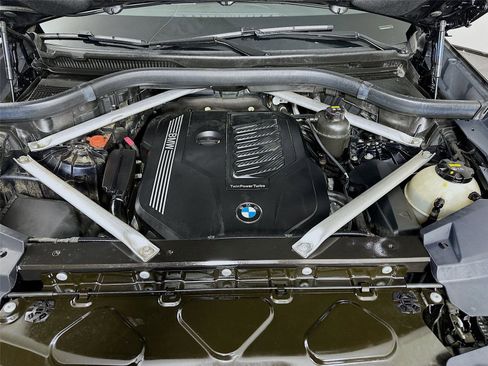 Used 2020 BMW X5 xDrive40i w/ M Sport Package image 32