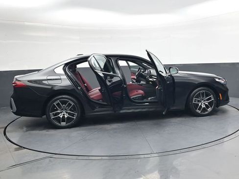 New 2026 BMW 540i xDrive w/ Premium Package AWD/4WD image 39