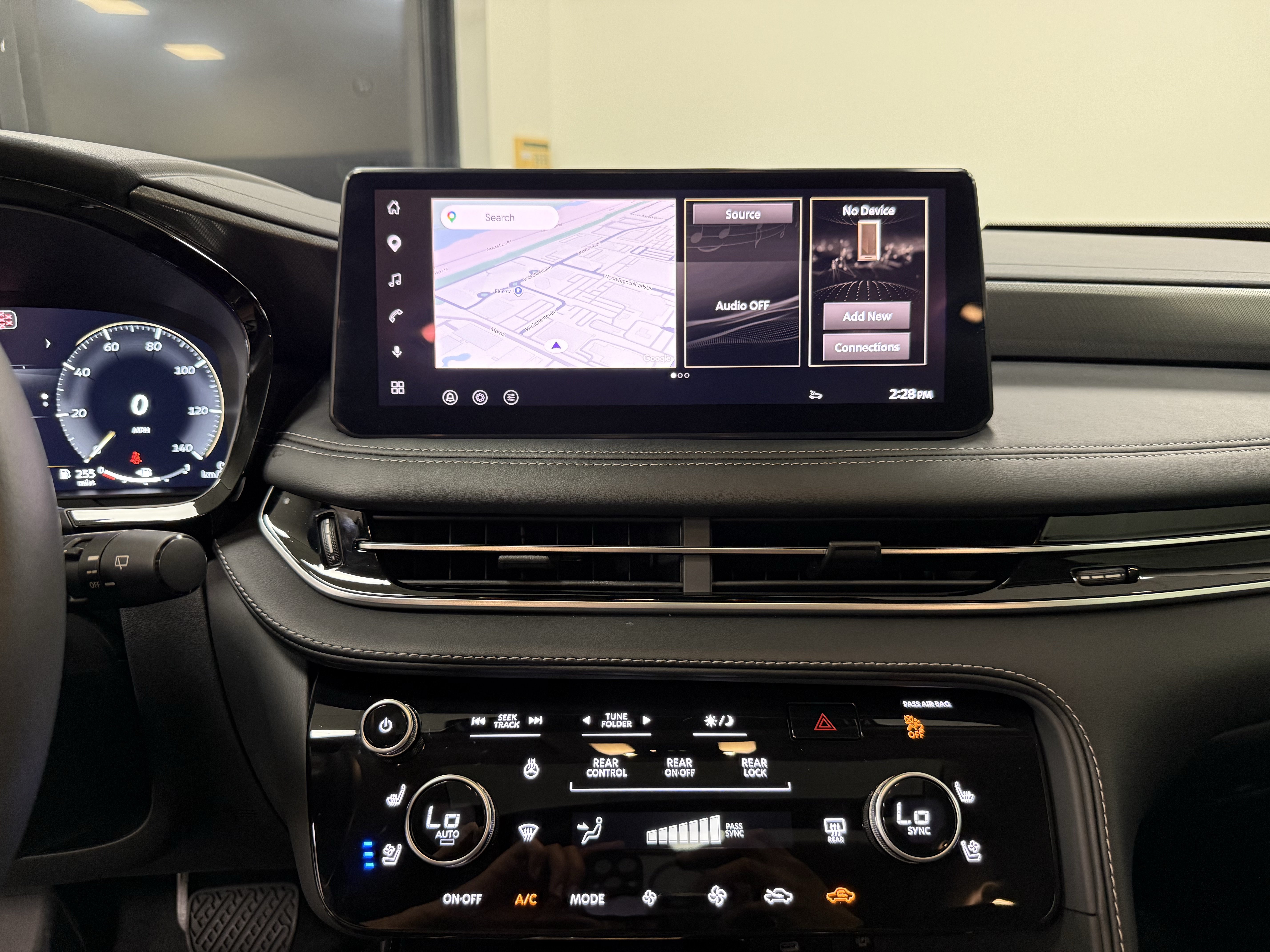 Certified 2027 INFINITI QX60 Luxe w/ Cargo Package FWD image 22