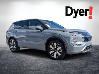 Used 2025 Mitsubishi Outlander SEL video 1
