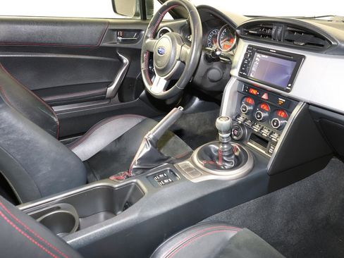 Used 2014 Subaru BRZ Limited RWD image 10