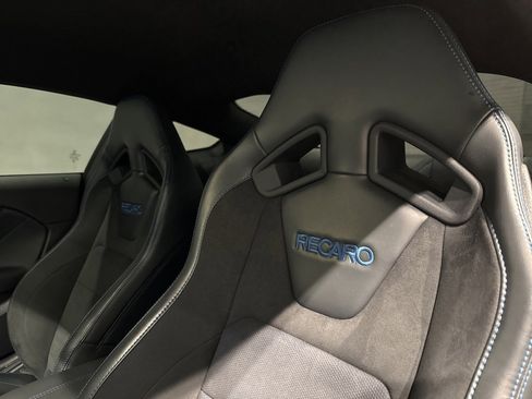 Used 2025 Ford Mustang Dark Horse image 27