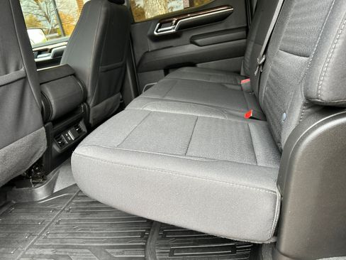 Used 2023 GMC Sierra 1500 SLE w/ X31 Off-Road Package image 15