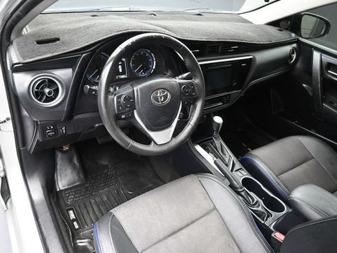 Used 2017 Toyota Corolla SE FWD image 13
