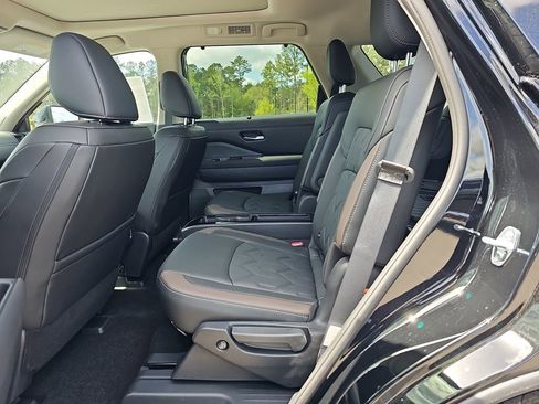 New 2026 Nissan Pathfinder Platinum w/ Accent Package FWD image 20