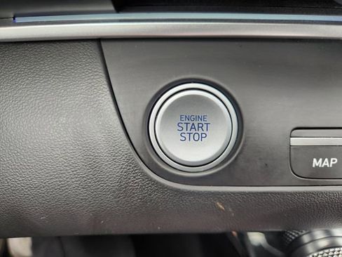 Used 2025 Hyundai Elantra SEL FWD image 20