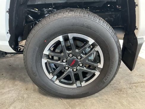 Used 2025 Toyota Tacoma TRD Sport w/ TRD Sport Upgrade Package image 7
