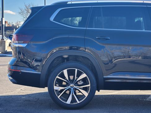 New 2026 Volkswagen Atlas SEL Premium R-Line AWD/4WD image 7