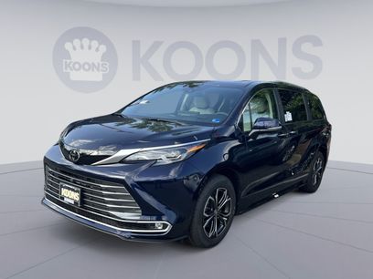 New 2026 Toyota Sienna Platinum