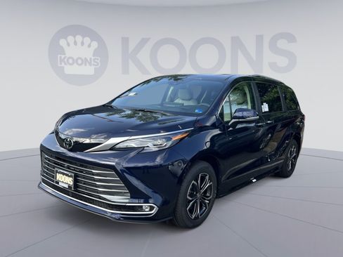 New 2026 Toyota Sienna Platinum AWD/4WD image 1