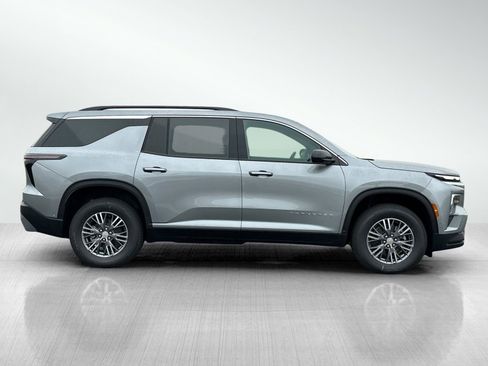 New 2025 Chevrolet Traverse LT w/ Enhanced Driving Package image 3