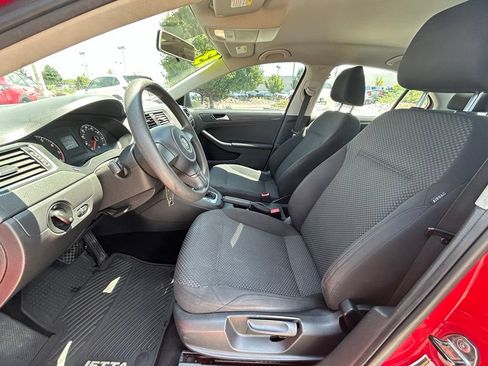 Used 2013 Volkswagen Jetta Sedan FWD image 12